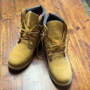 Timberland New Women's Tan Lace Up Boots